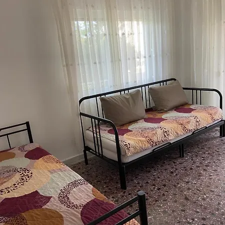 Appartement Stefani With A Sea View Terrace!